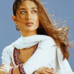 करीना कपूर ने फिल्मों में 25 साल पूरे होने पर साझा की पुरानी यादें, अभिषेक बच्चन भी आए नजर