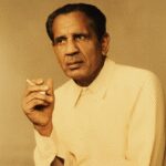 यादों में ‘फिराक’ : ‘हर बार छुपा कोई, हर बार नज़र आया’ जीने वाले शायर