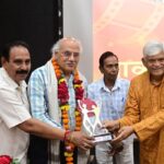 सुप्रतिष्ठित कवि–कथाकार श्री संतोष चौबे “सुदीर्घ सेवा सम्मान–2025” से हुए सम्मानित