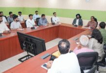 मनजिंदर सिंह सिरसा ने डीपीसीसी के कार्यालय का किया दौरा, वरिष्ठ अधिकारियों के साथ समीक्षा बैठक की