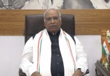 मल्लिकार्जुन खड़गे समेत नेताओं ने गणेश शंकर विद्यार्थी की जयंती पर दी श्रद्धांजलि