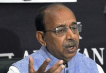 विजय गोयल की मांग, देशभर में बच्चों और बुजुर्गों की सुरक्षा के लिए ‘नो डॉग्स ऑन स्ट्रीट’ नीति बने