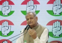 एनडीए पर अशोक गहलोत का तंज, कहा- सिर्फ 26 सेकंड में मेनिफेस्टो जारी कर नेता भागे